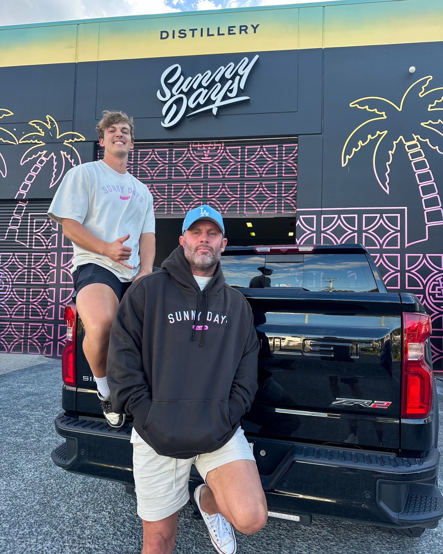 Sunny Days Club Tee - CREAM